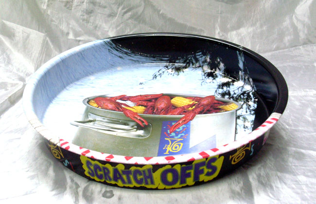 tin serving tray